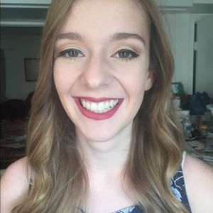 Meet your Posher, Carly